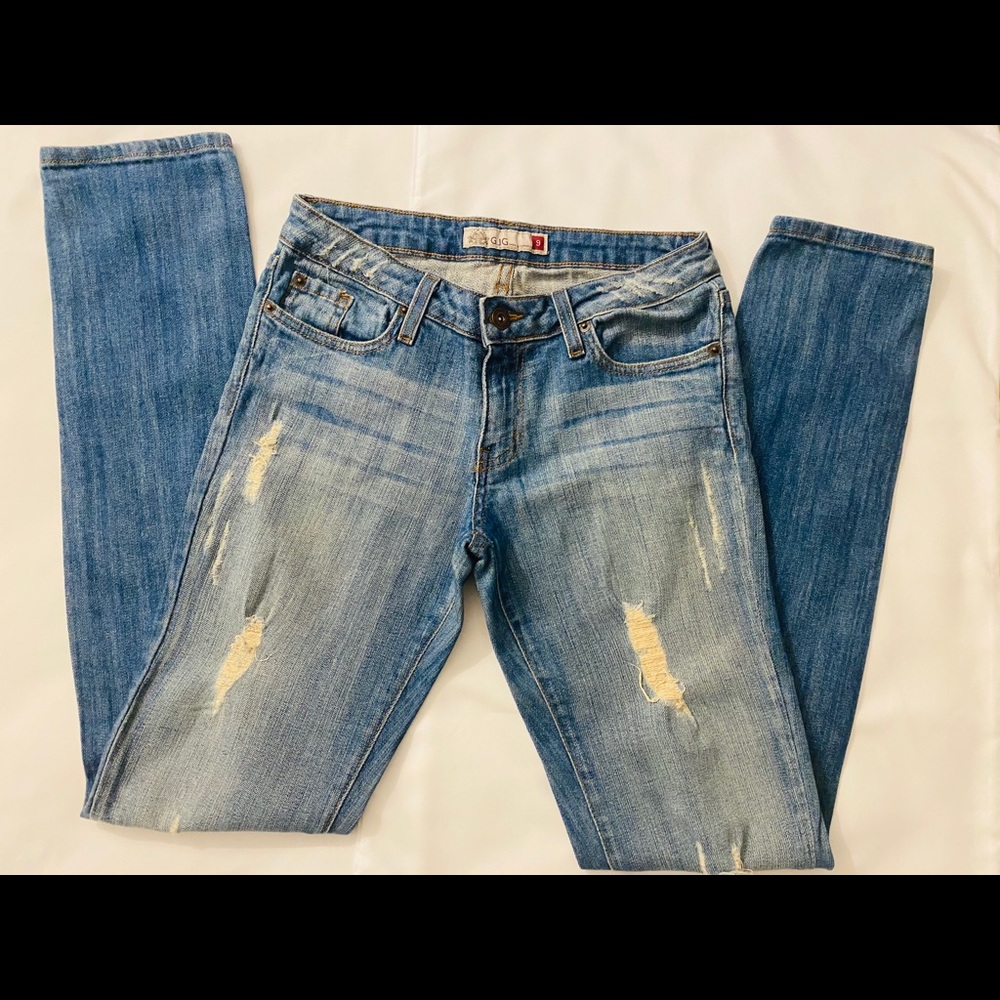 Distressed Straight Leg Jeans in light wash